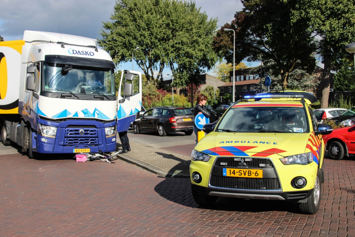 Meisje aangereden door vrachtwagen in Zwijndrecht - ZHZActueel