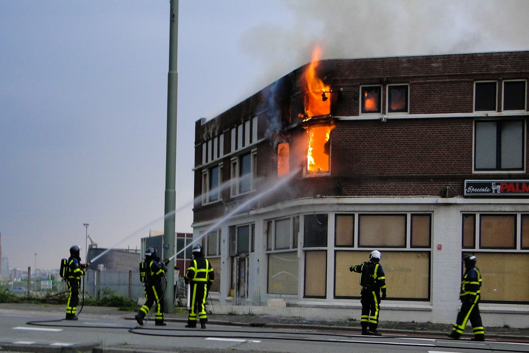 Merwedestraat brand 1-5-2014 052