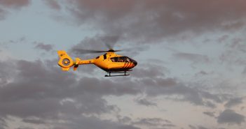 Schilder zwaargewond na val van steiger in Sliedrecht