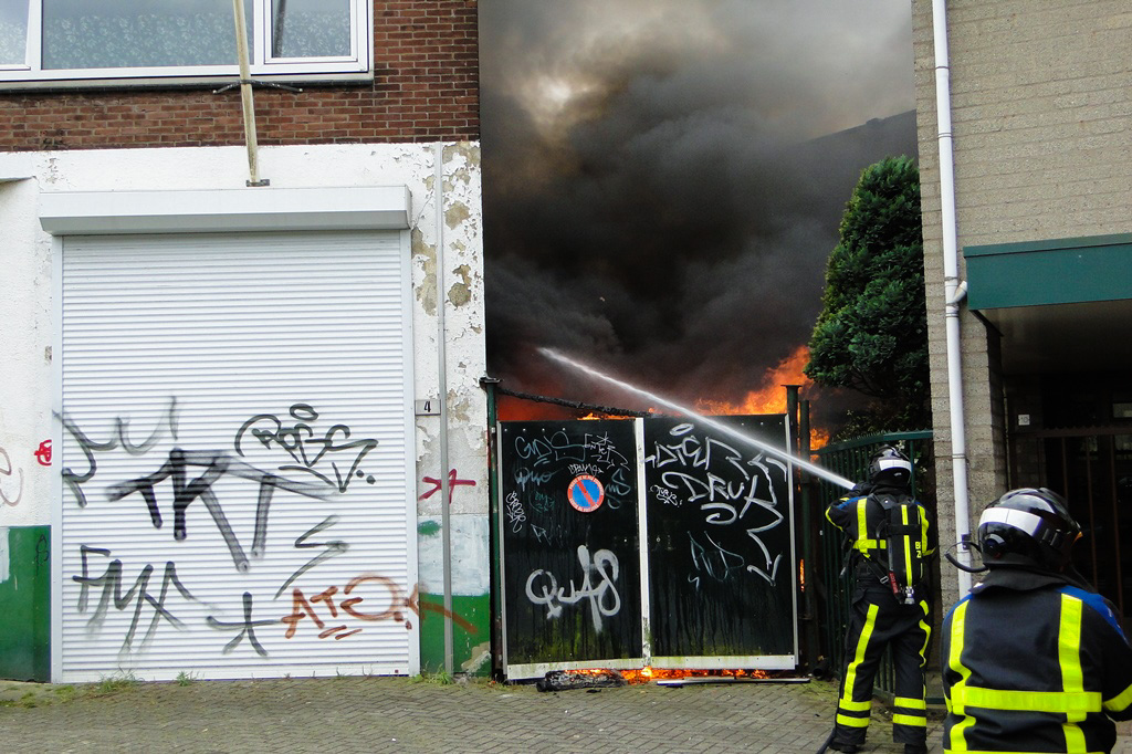 Markettenweg brand 14-6-2014 022