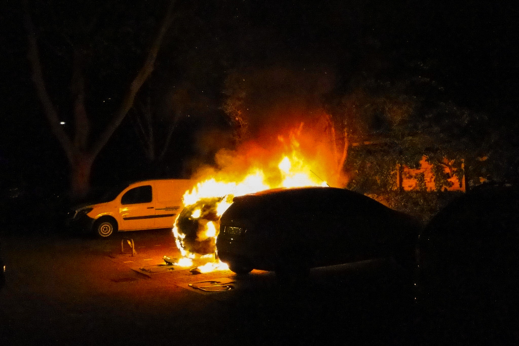 Belleveustraat autobrand 12-7-2014 027