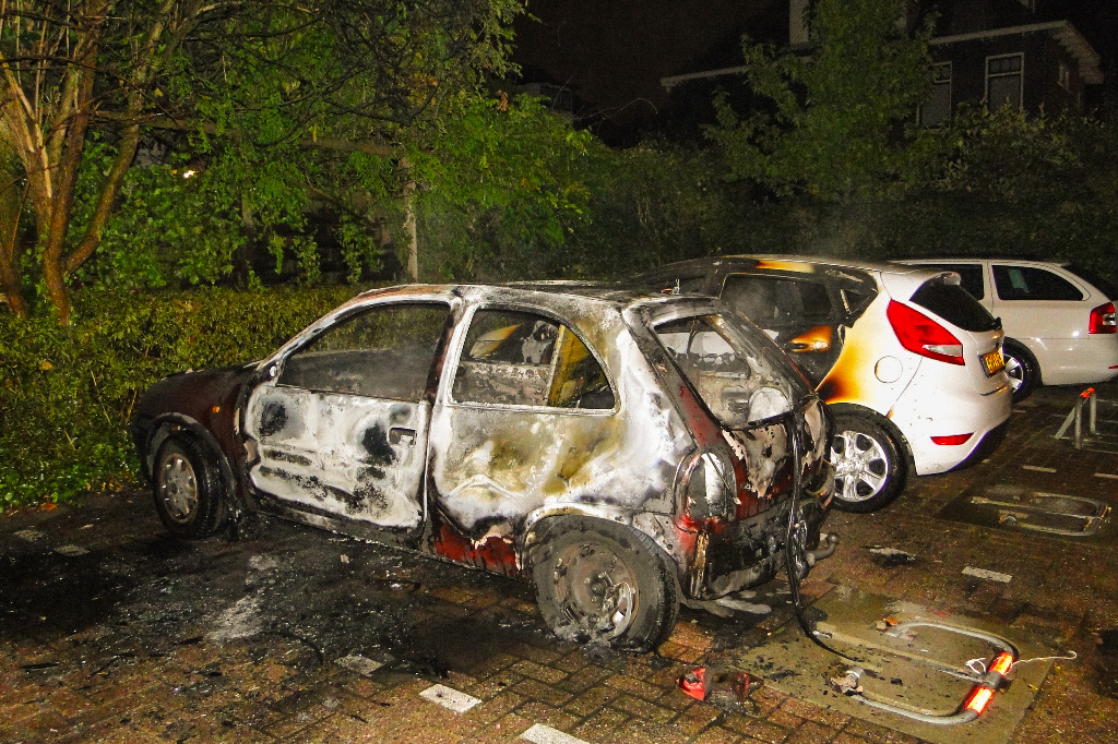 Belleveustraat autobrand 12-7-2014 038