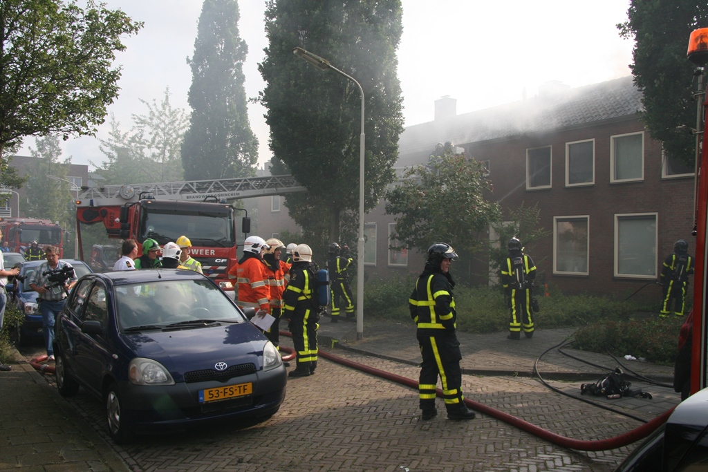 Zeer grote uitslaande brand woningen Prinses Irenestraat Gorinchem (17)