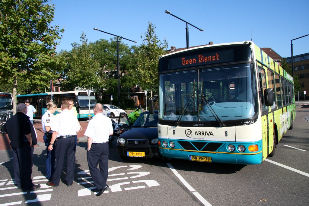 Aanrijding busstation Dordrecht (4)