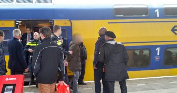 Man dreigt met mes tijdens ruzie in rijdende trein bij Dordrecht