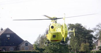 Man valt van ladder in Oud-Alblas