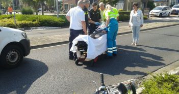 Bejaarde fietser gewond bij aanrijding in Zwijndrecht