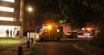 Brand in woning na kleine explosie in Dordrecht