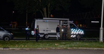 Politie onderzoekt explosief langs de A16 bij Hendrik-Ido-Ambacht
