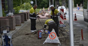 Brandweer rukt uit voor gaslekkage aan de Lindtsedijk in Zwijndrecht
