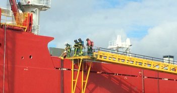 Brand op schip bij IHC Kinderdijk