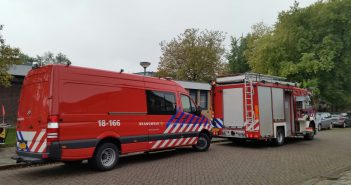 Kind bekneld in kinderstoel bij basisschool in Dordrecht