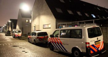 Tweetal overvalt woning met vuurwapen in Zwijndrecht