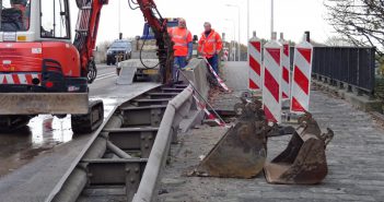 Waterleiding gesprongen aan de Munnikensteeg in Zwijndrecht