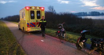 Scooter en fietser botsen op fietspad langs A15