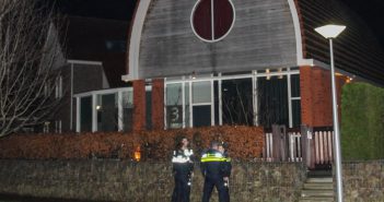Politiehelikopter zoekt naar mogelijke inbrekers in Hendrik-Ido-Ambacht