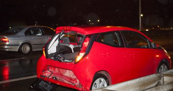 Kop-staartbotsingen op N3 en Weeskinderendijk in Dordrecht
