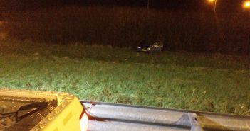 Auto raakt van de snelweg bij Gorinchem