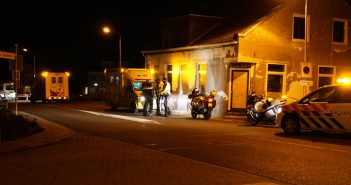 Vrouw zaagt in hand en raakt ernstig gewond in Arkel