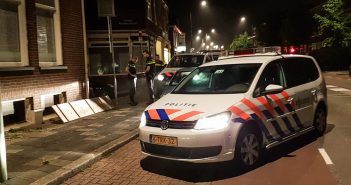 Politie laat man ‘gevonden’ plank van marktkraam terugbrengen in Dordrecht
