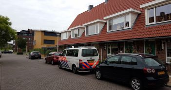 Politie zoekt drietal op brommer na inbraak in Hendrik-Ido-Ambacht (update)