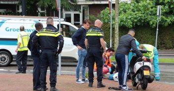 Scooterrijdster gewond na val in Dordrecht