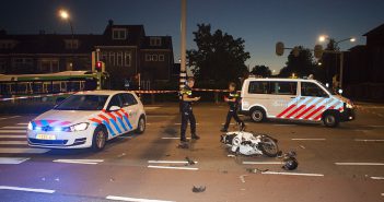 Dordtenaar gewond bij aanrijding tussen scooter en auto