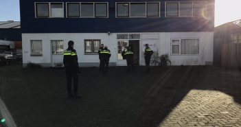 Politie ontruimt kraakpand aan de Schelluinsestraat in Gorinchem