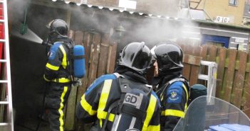 Brand in schuur langs Vroegestraat in Alblasserdam