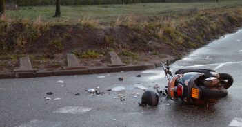 Scooterrijdster gewond bij ongeval met auto in Gorinchem