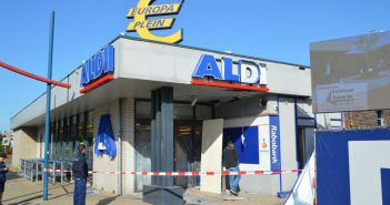 Ravage na mislukte plofkraak op supermarkt in Leerdam