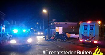 Scooter en auto botsen op elkaar in Sliedrecht