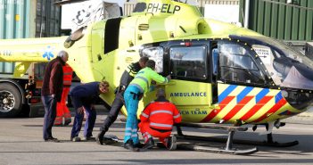 Traumahelikopter met pech aan de grond na inzet in Nieuw-Lekkerland