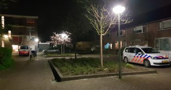Man bedreigd met vuurwapens bij beroving in Dordrecht