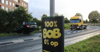 Beschonken automobilist slaat over de kop in Hendrik-Ido-Ambacht