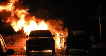 Brandweer blust diverse autobranden tijdens jaarwisseling in Dordrecht