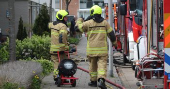 Vrouw gewond na uitslaande woningbrand in Hendrik-Ido Ambacht