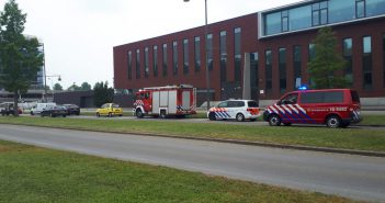 Brandweer onderzoekt vreemde lucht in politiebureau Dordrecht