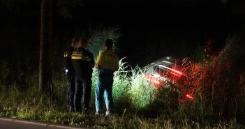 Automobilist raakt van de weg in Dordrecht