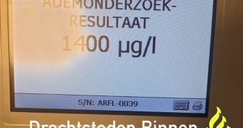 Stomdronken bestuurder gaat er vandoor na aanrijding