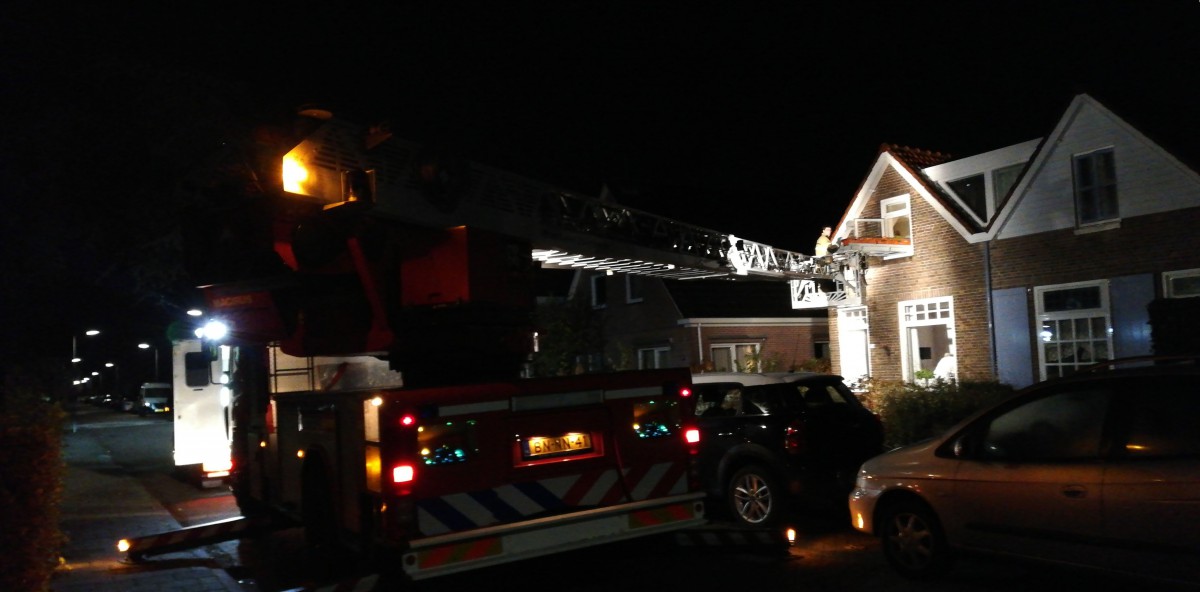 Brandweer haalt zwangere vrouw uit woning in Hendrik-Ido-Ambacht - ZHZActueel