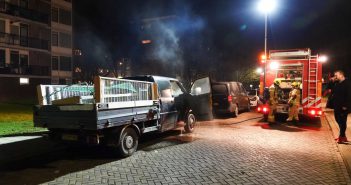 Brand in cabine van busje in Dordrecht