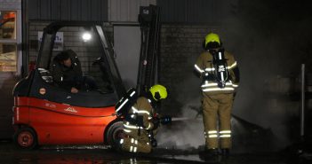 Buitenbrand bij bedrijf in Hardinxveld-Giessendam