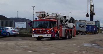 Brandweer rukt uit voor brand in laboratorium in Dordrecht