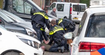 Politiehond bijt verdachte in Hendrik-Ido-Ambacht