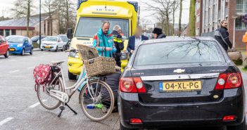 Scooterrijdster gaat onderuit met nieuwe scooter in Alblasserdam
