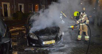 Auto in brand op Koningin Wilhelminalaan in Gorinchem