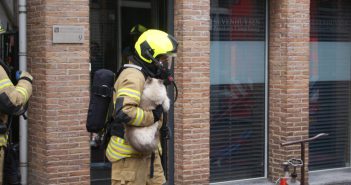 Slapende man en kat gered bij woningbrand in Gorinchem
