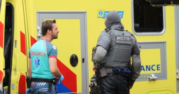 Arrestatieteam en brandweer naar Dordrecht voor verwarde man