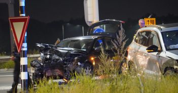 Auto’s beschadigd bij ongeval op de N3 bij Dordrecht